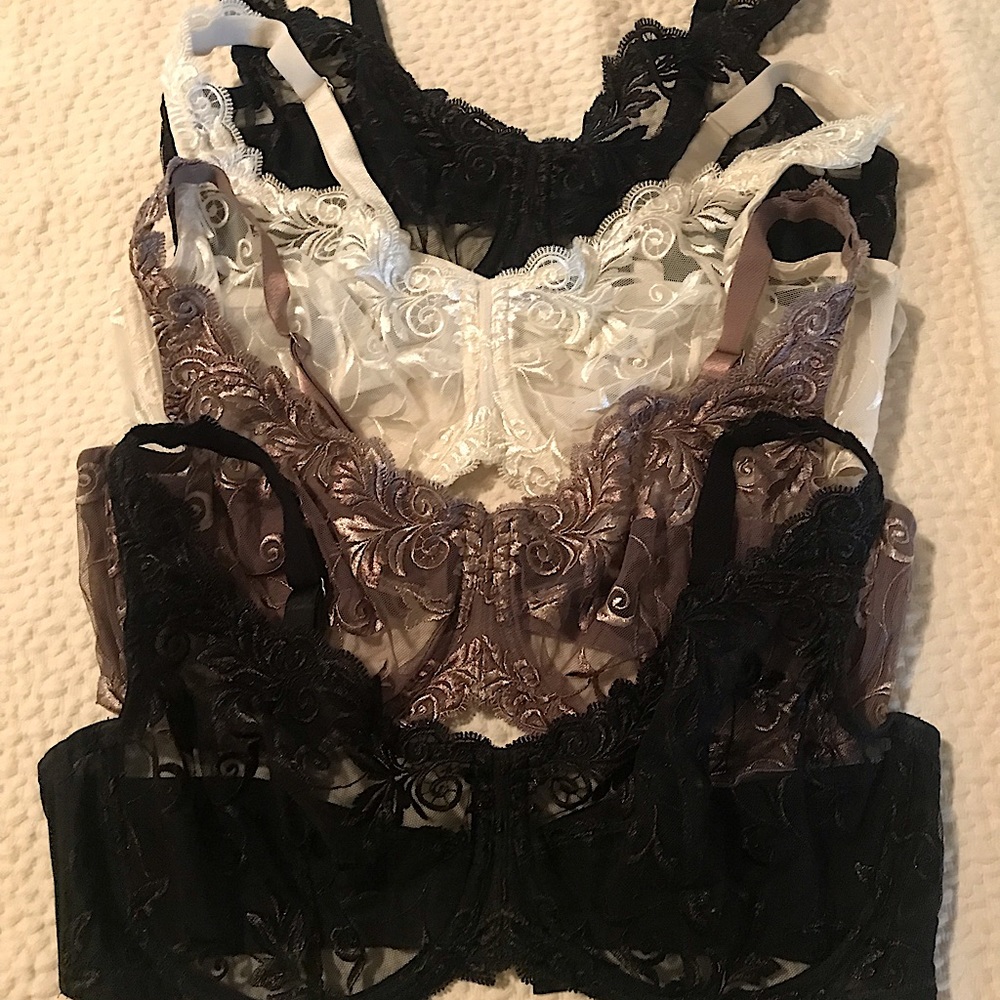 Like new…. beautiful lace bras by Soma